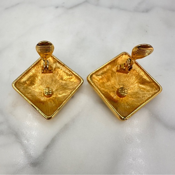 Vintage Monet Clip-On Earrings 1980s Signed Cream Enamel and Gold-tone Geometric - Picture 6 of 8